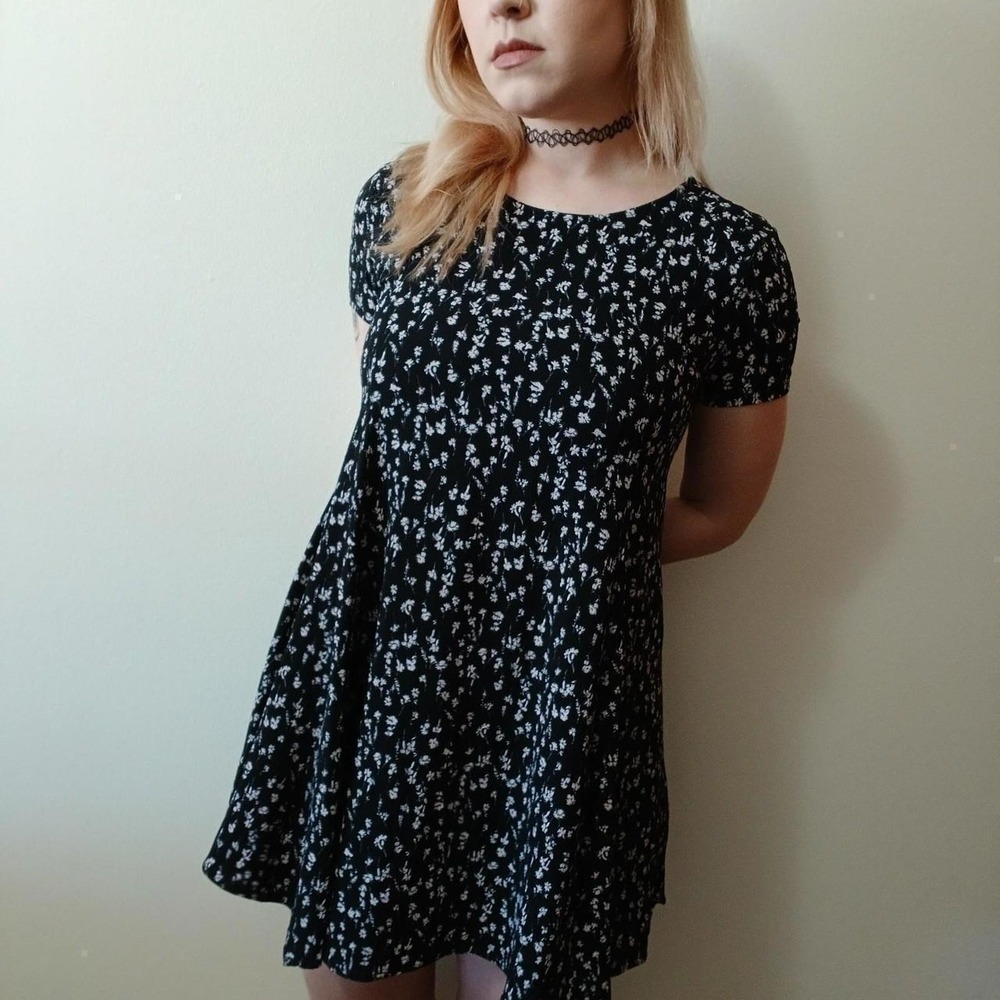 Black White Floral Print Swingy A Line Mini Dress S‎